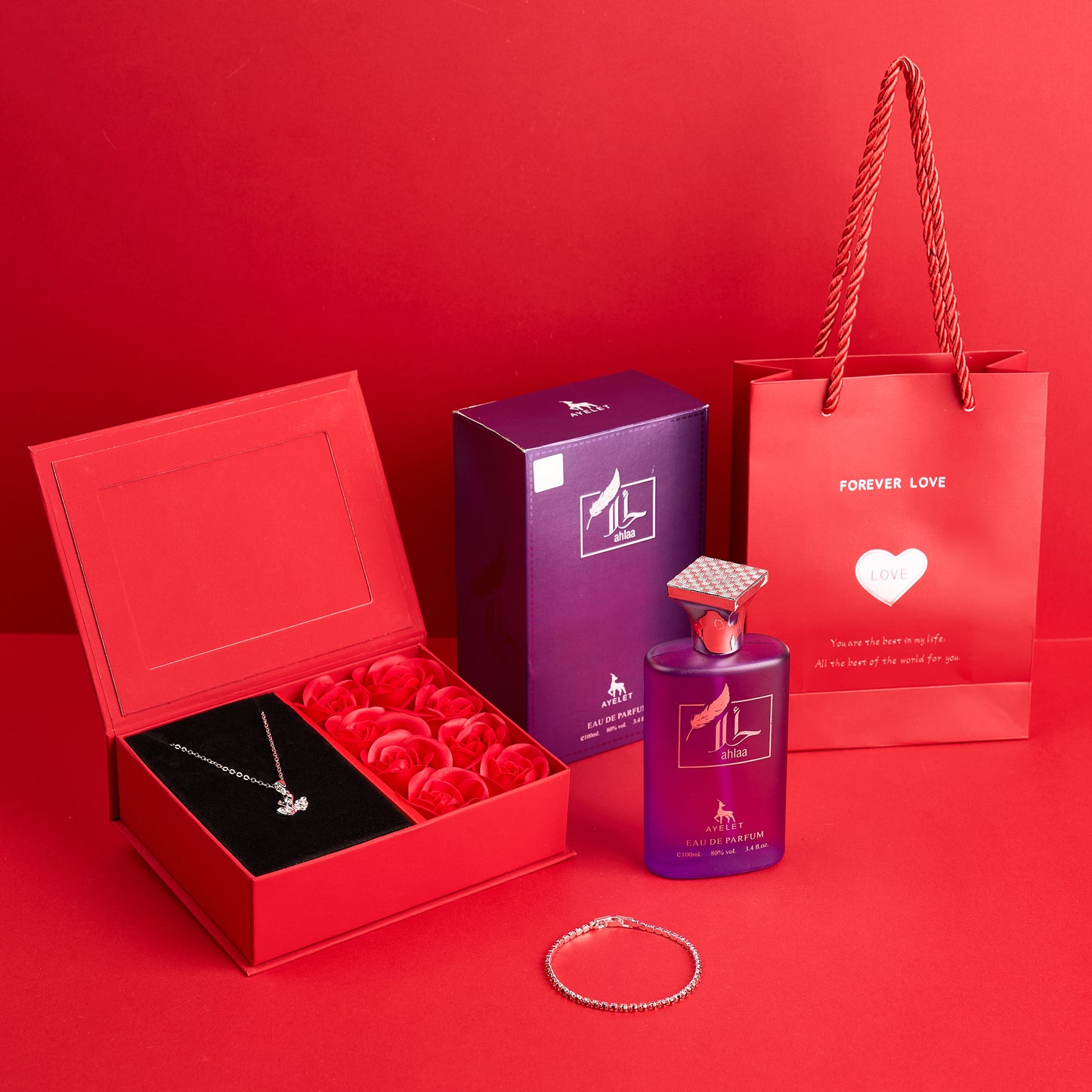 Set Cadou Pentru Ea (1) - Cutie Trandafiri + Bratara + Lant + Parfum Oriental Ahla